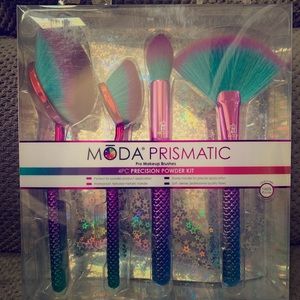 Moda Prismatic Brushes